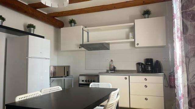 L'Isle Apartment บูแคร์ ภายนอก รูปภาพ