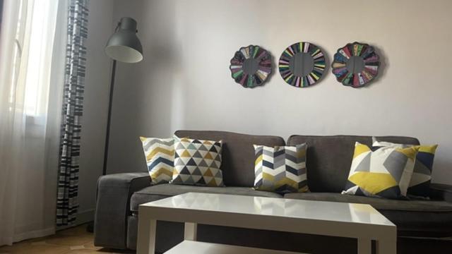 L'Isle Apartment บูแคร์ ภายนอก รูปภาพ
